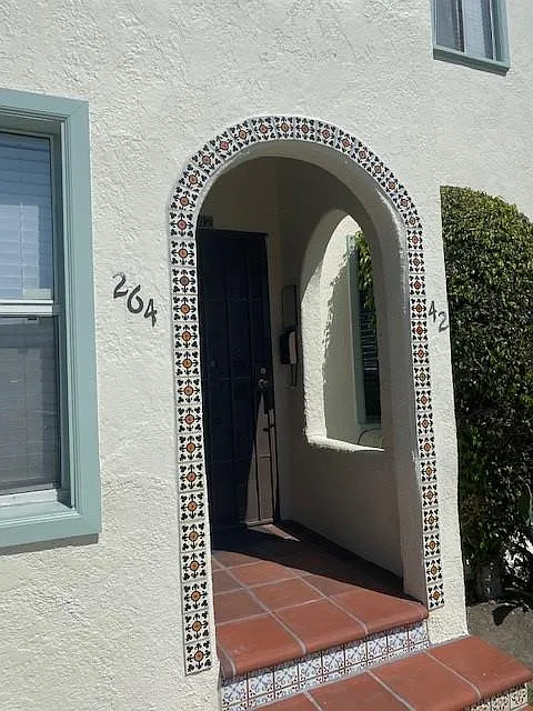 S Victoria Ave, Los Angeles — Photo 2