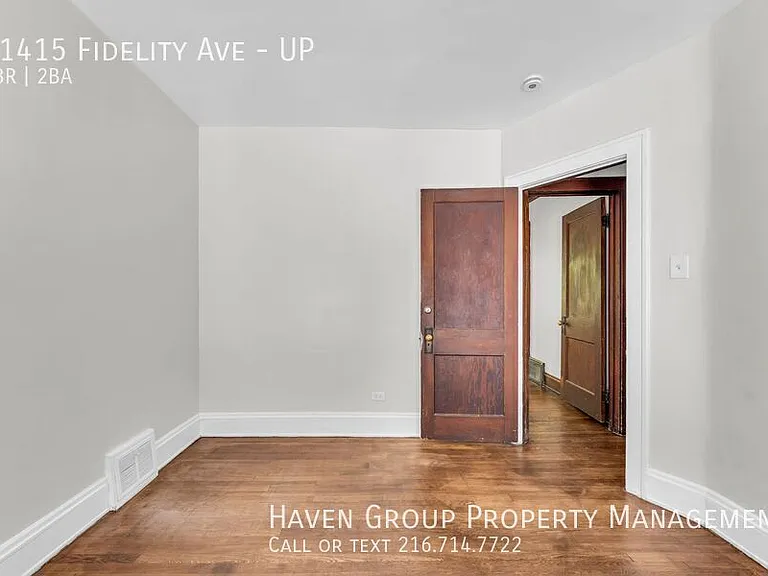 11415 Fidelity Ave #UP — Photo 14