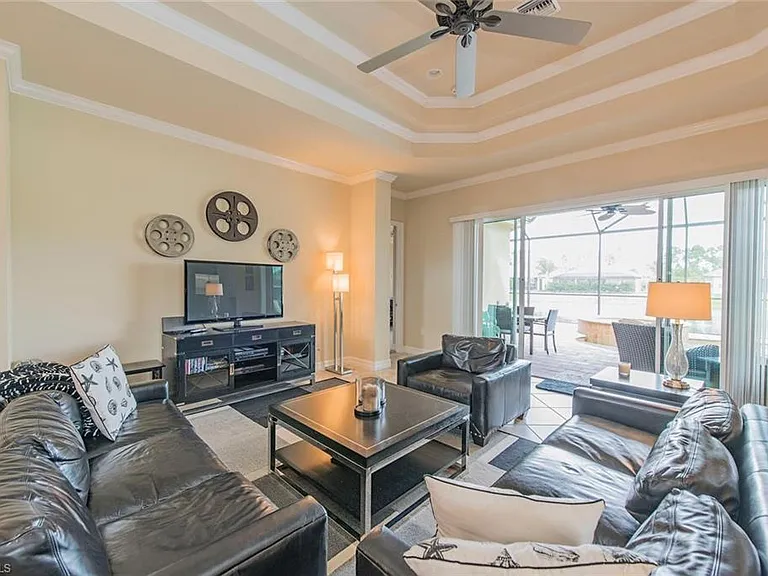 6559 Monterey Point — Photo 3