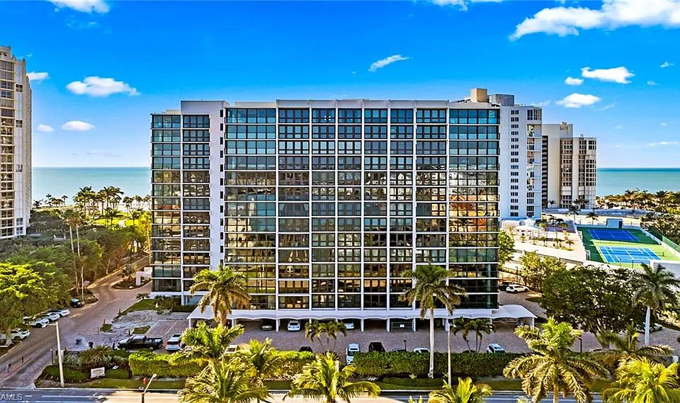 4031 Gulf Shore Blvd N #11C