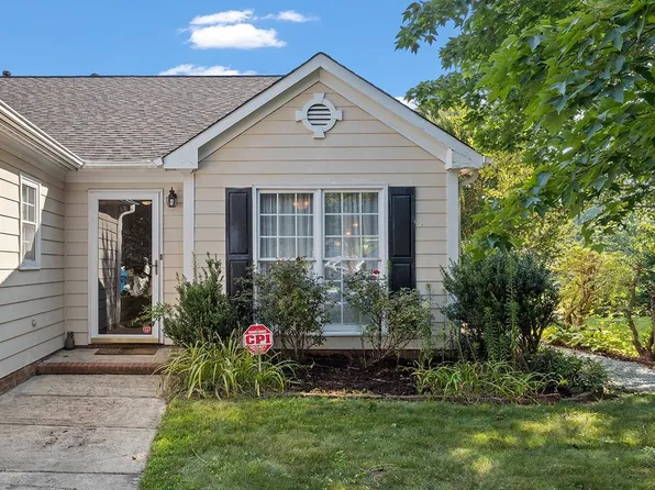 7 Spring Glen Ct, Durham, NC 27703