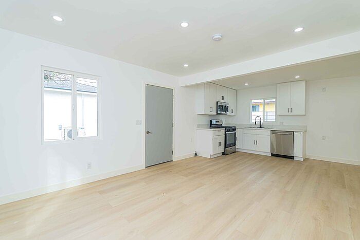 204 E Phillips St #204, Ontario, CA 91761 | Zillow