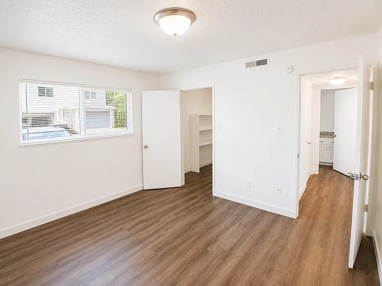 1251 Kenny Dr #13 — Photo 3