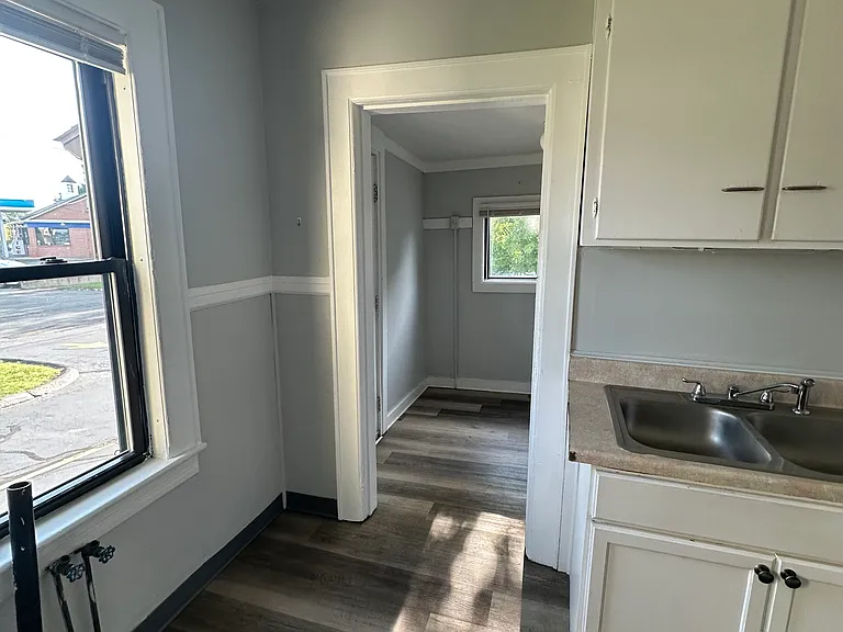 50 Enfield St — Photo 5