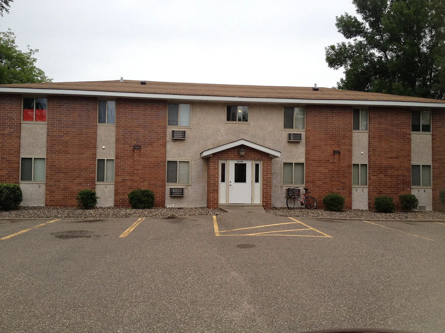 Summit Park Apartments — Photo 2