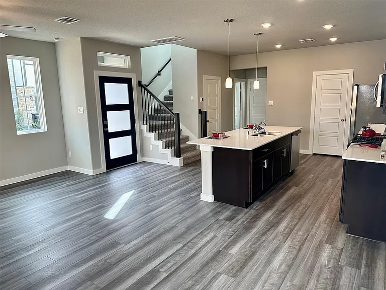 3121 Moontide Ln — Photo 9