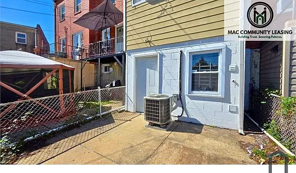 2 bed, $1,895 — Photo 3