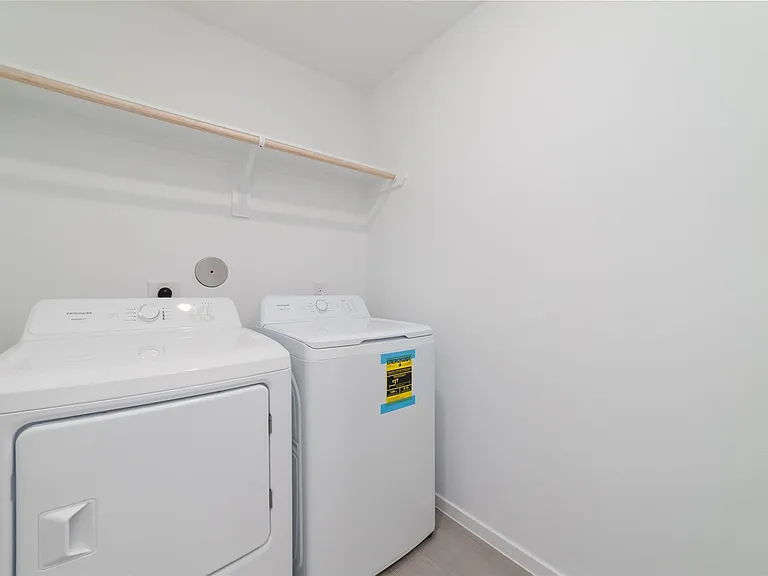 3064 Huntersville Dr — Photo 15