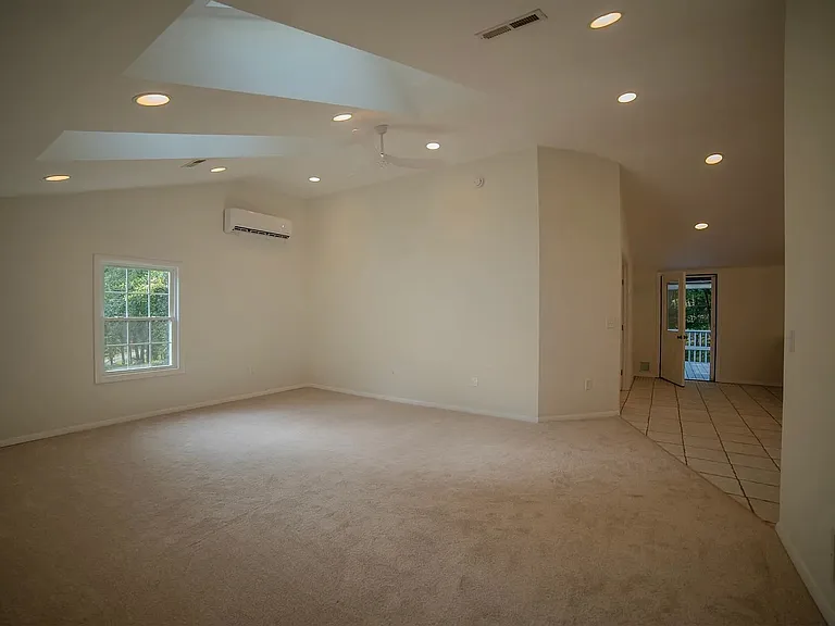107 W Main St #1-B — Photo 4