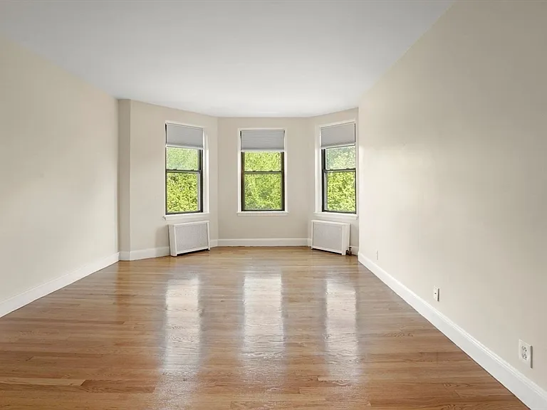 228 Commonwealth Ave #7 — Photo 2