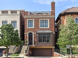 1750 W Surf St, Chicago, IL 60657