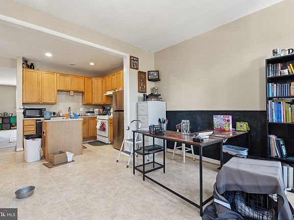 5th image of 111 Pittman Ct