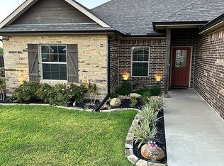 103 Oak Springs Loop, Mabank, TX 75147