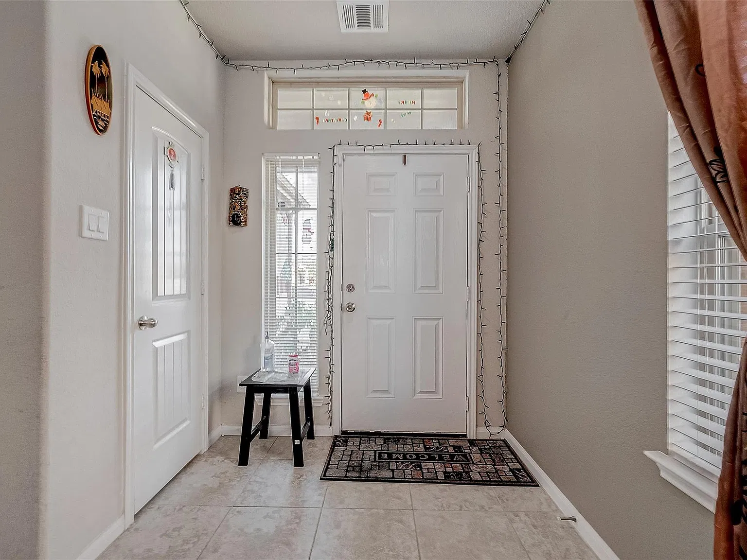 4 bed, 2.5 bath, 2850 sqft, $2,750 — Photo 4