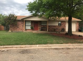 1003 S Oak St, Archer City, TX 76351
