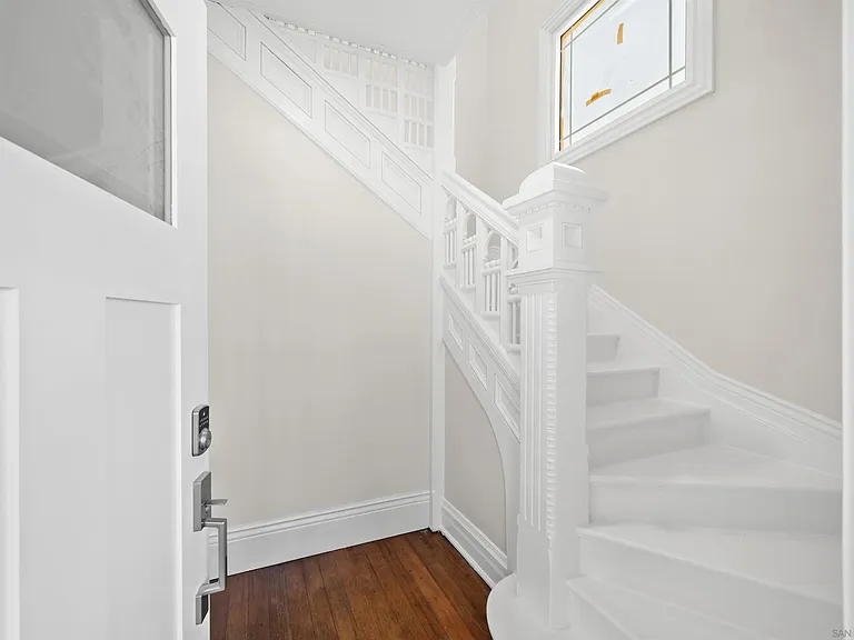 2253 Brant St — Photo 3