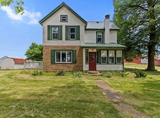 1717 N Henderson Rd, Freeport, IL 61032