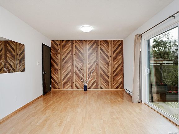 3rd image of 1541 N Dairy Rd