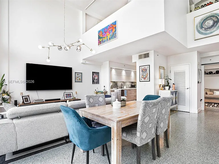 245 Michigan Ave #5-LG — Photo 15
