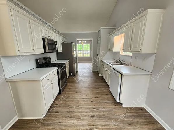 285 Ashland Manor Dr