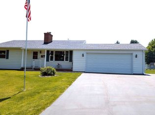 321 W Cartwright Ln, Oregon, IL 61061