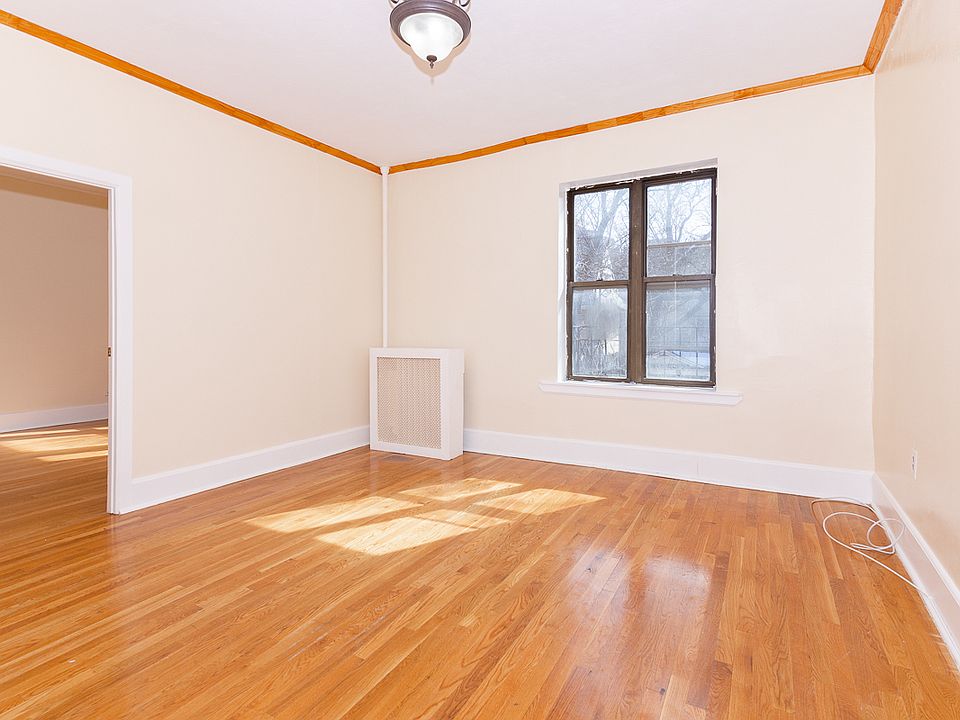 1st image of 81 Crooke Ave #A3
