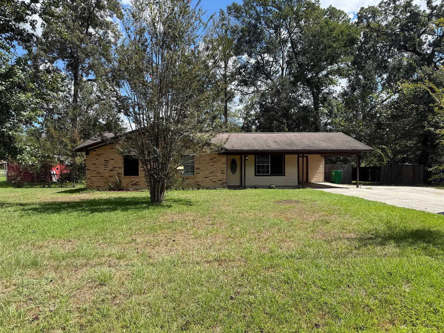 249 Long Leaf Cir — Photo 1