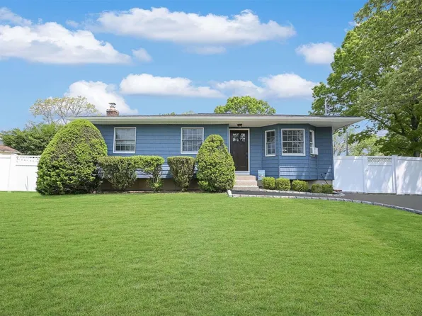 1 Elgin Street, Mastic, NY 11950