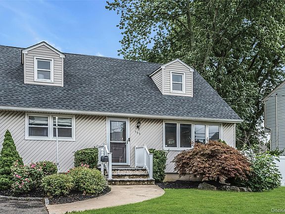 3rd image of 195 Nims Avenue
