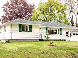 27 Plaza Dr, Rochester, NY 14617