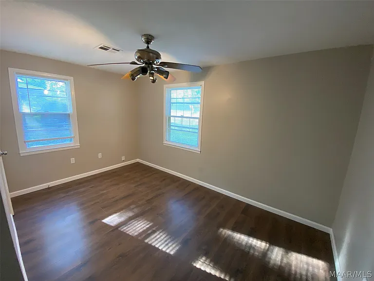 3540 Farwood Dr — Photo 14