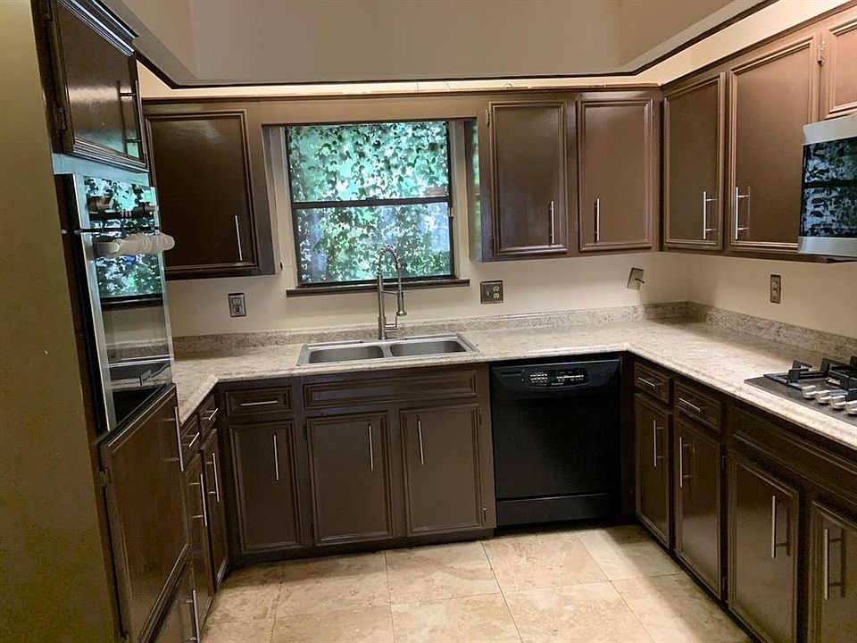1st image of 18715 Glen Briar Ln