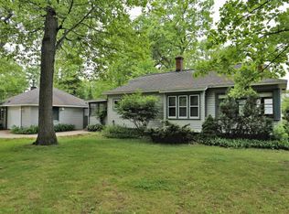 15788 Beach Dr, Spring Lake, MI 49456