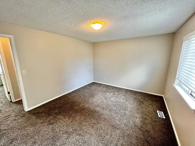 2336 Arctic Fox Dr — Photo 17