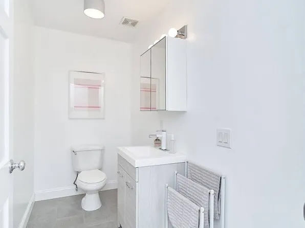 168 West 130th Street image 10 of 62