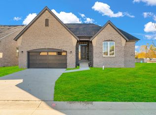 4172 Blossom Dr, Sterling Heights, MI 48314