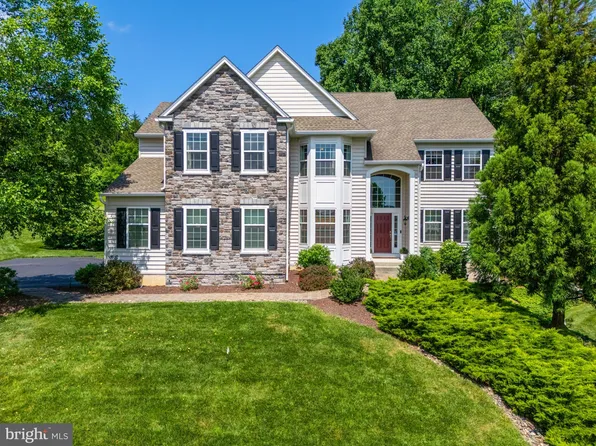 7451 Mount Vernon Dr, Macungie, PA 18062