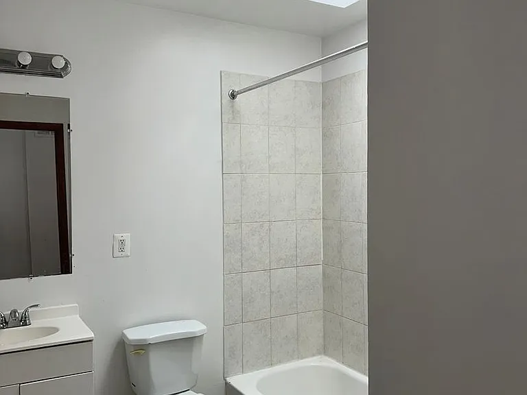 1829 N Port St — Photo 13