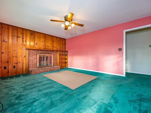 3rd image of 210 Wellview Dr