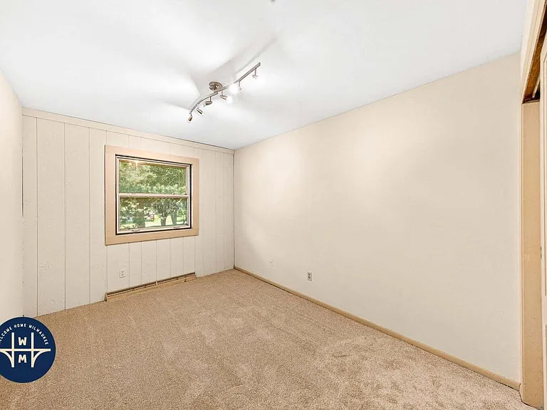 15685 Brojan Dr — Photo 21
