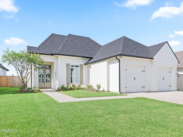 203 Buenos Aires Ave, Youngsville, LA 70592
