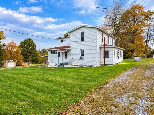 181 Hundley St, Masontown, WV 26542