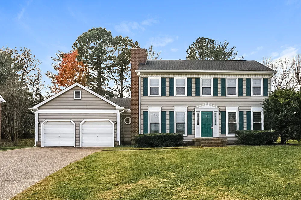 3 bed, 2.5 bath, 1824 sqft, $2,260 — Photo 1