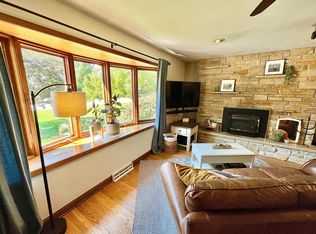 10225 34th Ave, Pleasant Prairie, WI 53158