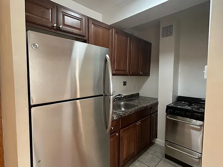 4180 Marine Terrace Apartments — Photo 112