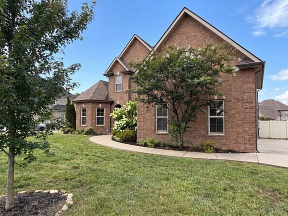 3rd image of 1423 Rhonda Dr