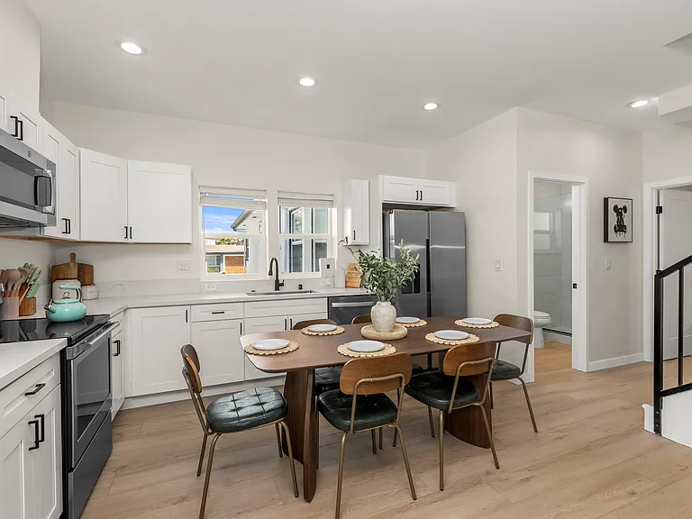 6409 Richard St — Photo 5