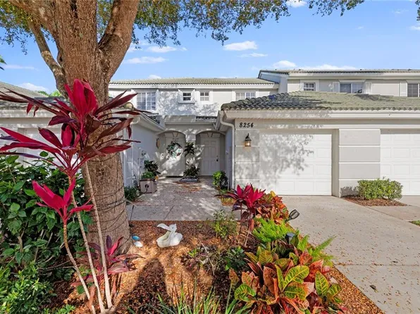 8254 Pacific Beach DR, FORT MYERS, FL 33966