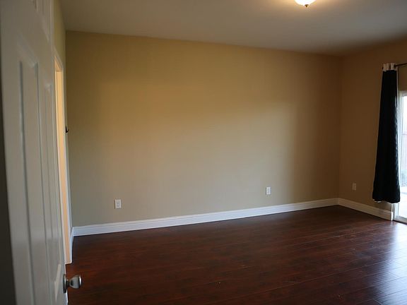 5th image of 5001 Baker Ave