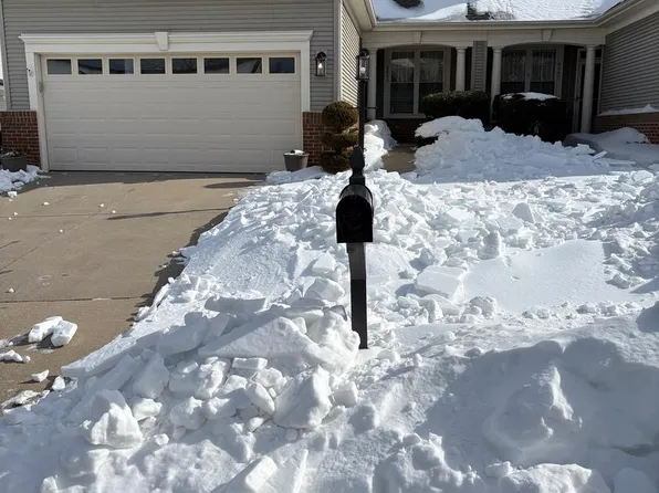 6941 Walnut Hill Dr, Gainesville, VA 20155